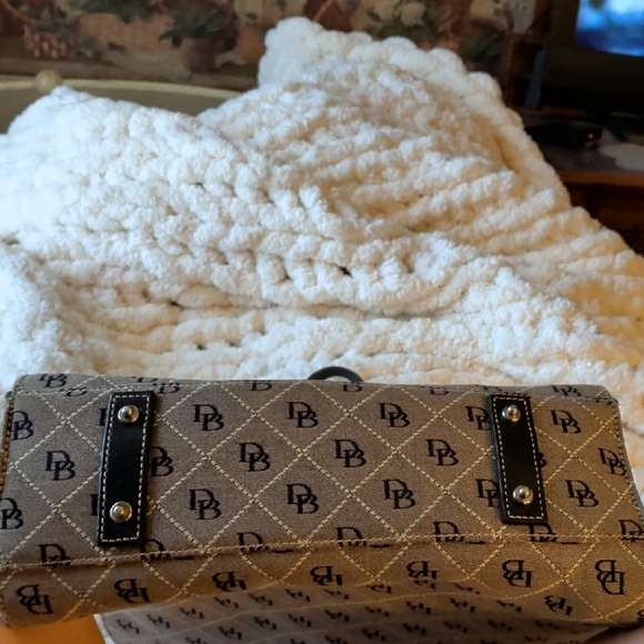 Dooney & Bourke Gray Tote with Black Handles - Picture 3 of 5